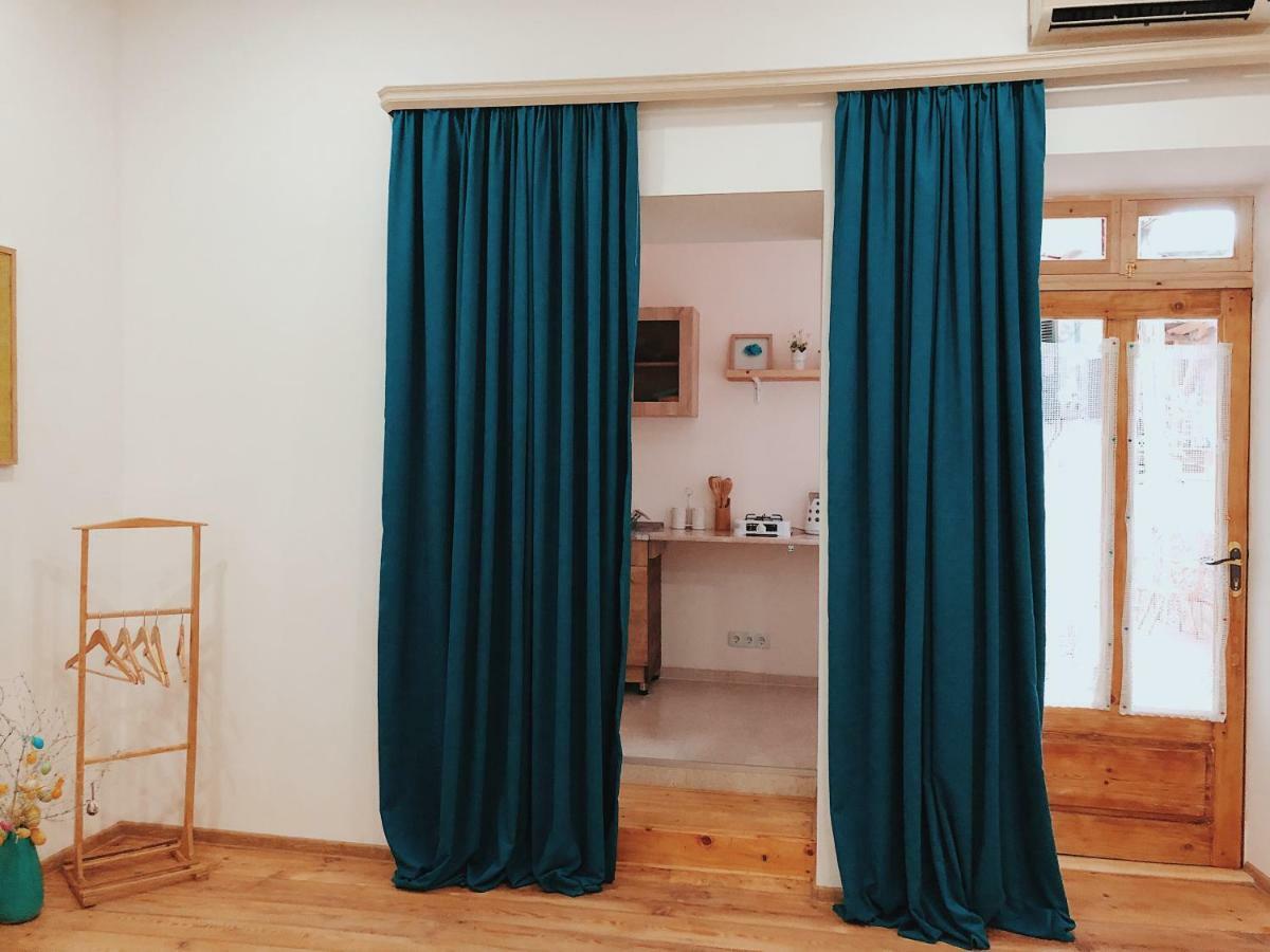 Tamaras Apartment Tbilisi ภายนอก รูปภาพ
