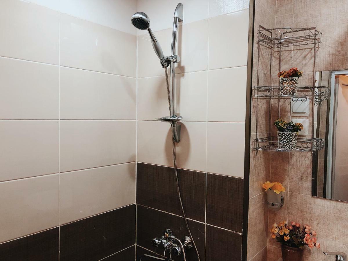 Tamaras Apartment Tbilisi ภายนอก รูปภาพ