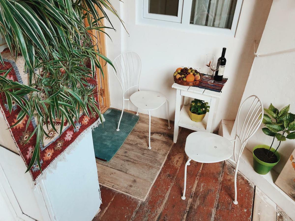 Tamaras Apartment Tbilisi ภายนอก รูปภาพ