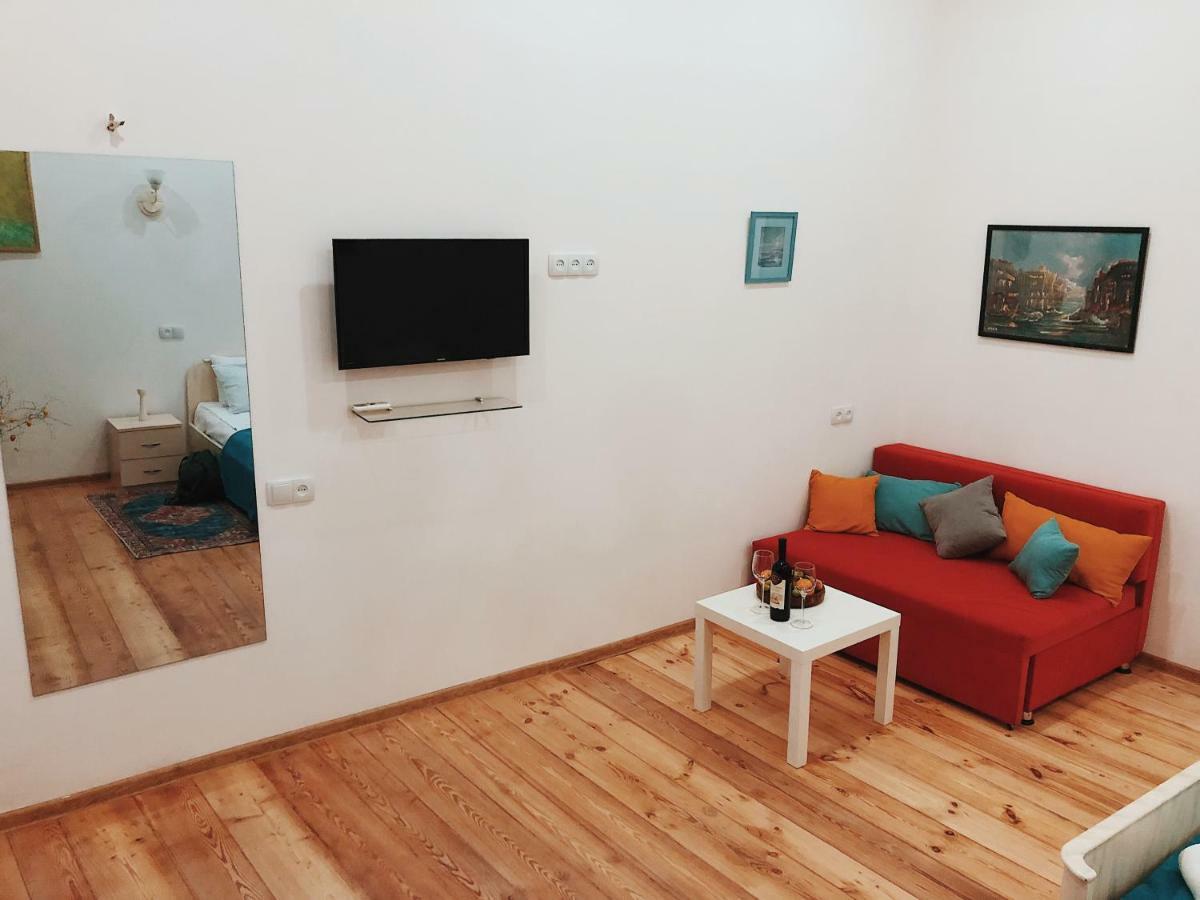 Tamaras Apartment Tbilisi ภายนอก รูปภาพ
